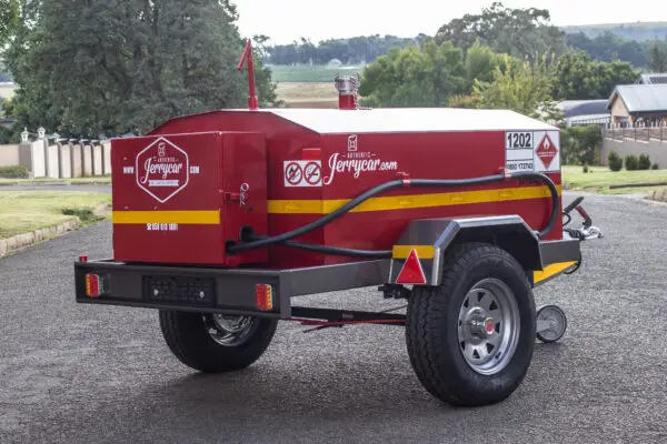 Jerrycar Bowser 1100 (Braked) - Image 6