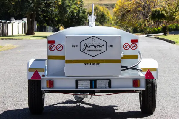 Jerrycar Bowser 1100 (Braked) - Image 3